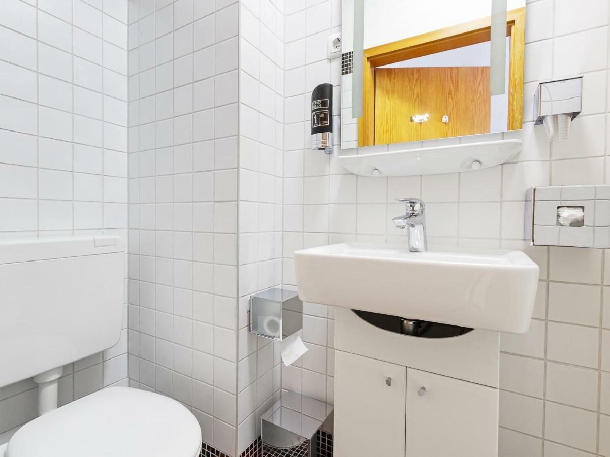 Oyo Hotel Matzbach Берлин Экстерьер фото