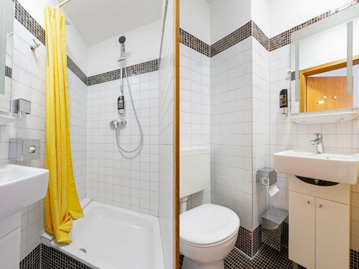 Oyo Hotel Matzbach Берлин Экстерьер фото